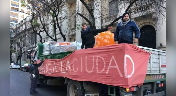 La campaña “Abriga la Ciudad” de la ONG Dar es Dar vuelve a las calles porteñas: cuándo y dónde participar