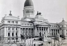 La inauguración del edificio del Congreso: la polémica por el dinero gastado y el crimen del arquitecto que lo diseñó