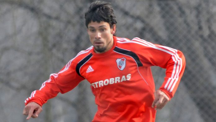 La llamativa aventura de un ex River e Independiente en Europa: “Los osos bajaban a la ciudad y agarraban a los perros”