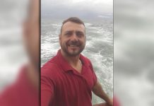 “Me estoy muriendo, que manden helicóptero”: investigan al capitán de un barco y a un médico por la muerte de un marinero