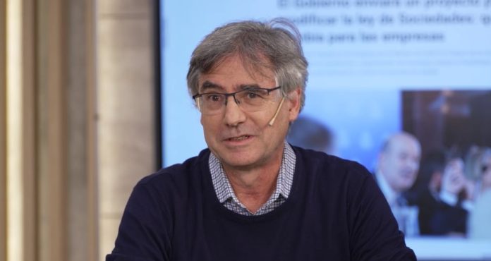 Roy Hora: “Argentina va a comenzar a descender en población hacia 2050″