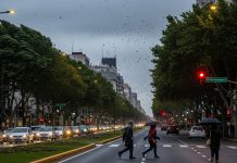 Se espera un domingo frío en el AMBA y siguen las alertas por fuertes vientos en cuatro provincias