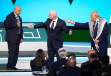 Tenso momento en un Congreso de FIFA: Gianni Infantino intentó reunir a los representantes del fútbol de Palestina e Israel
