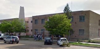 Tragedia en un colegio de Córdoba: murió una adolescente de 15 años a quien le cayó un arco de fútbol encima