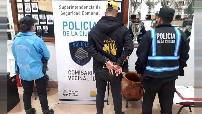 Viajó desde Uruguay para ver a Peñarol con una pistola 9 milímetros y 50 municiones: fue condenado a tres años en suspenso