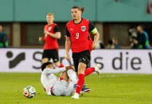 Austria, rival de Argentina en el Mundial, le ganó a Túnez pese a jugar con diez hombres: la increíble chance que falló