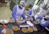 Cómo funciona Plato Caliente, el voluntariado de la UBA que alimenta a más de 130 personas cada semana