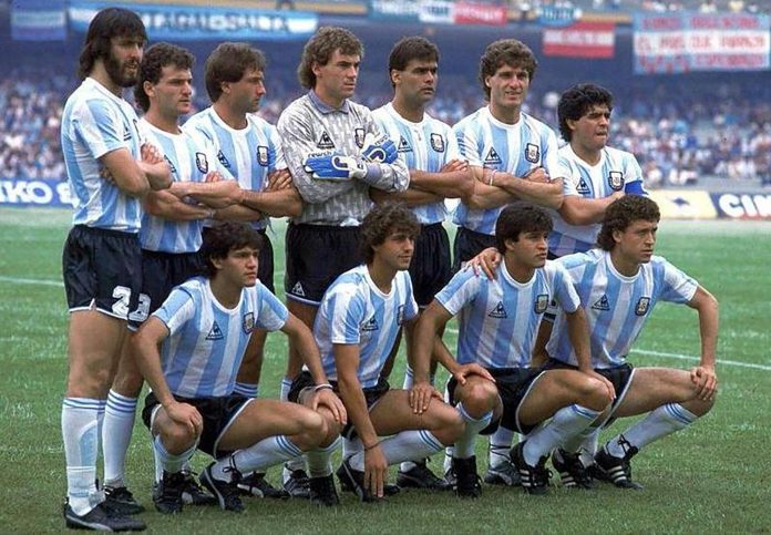 Dos grandes goles de cabeza, clasificación asegurada y consolidación: a 40 años del triunfo frente a Bulgaria en México ‘86
