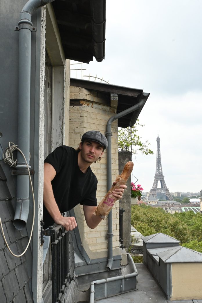 El parisino que eligió la Argentina mostró su departamento de nueve m2 a dos cuadras de la Torre Eiffel: “Lo peor no es el tamaño”