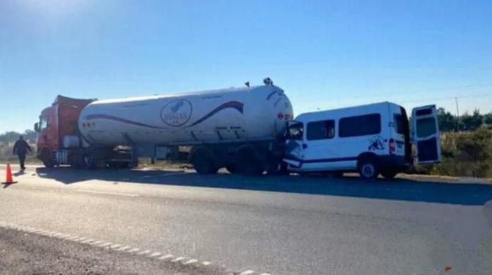 Fatal accidente en la autopista Rosario-Santa Fe: falleció el líder de una banda de cumbia