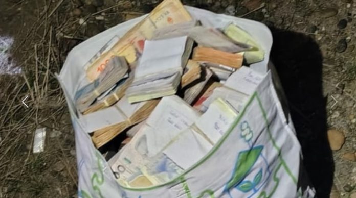 Golpe comando en plena ruta en Chubut: balearon a un camionero, lo secuestraron y le robaron más de $43 millones