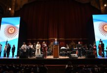 Jorge Macri encabezó el acto de promesa de lealtad a la bandera en el Teatro Colón: “Es ese sello de unidad que nos da identidad”