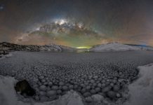 La travesía de la fotógrafa que registró un fenómeno nunca visto en la Patagonia: esferas de hielo y el cielo más extraordinario