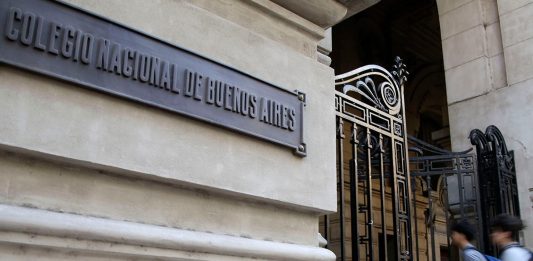 Los alumnos de los colegios secundarios de la UBA egresarán con varias materias aprobadas del CBC