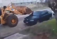 Manejaba borracho una retroexcavadora, se llevó puesto siete autos en Entre Ríos y dejó dos personas heridas