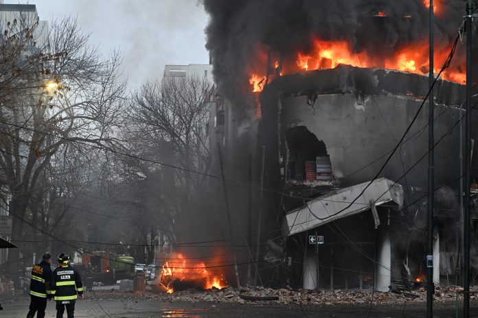 Pidieron elevar a juicio la causa contra la dueña del depósito clandestino que se incendió y colapsó en La Plata