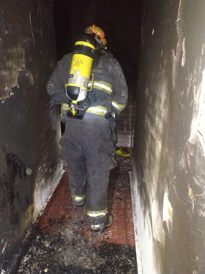 Se incendió una casa en el norte de Córdoba: el dueño de la vivienda quedó atrapado en las llamas y murió