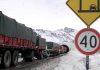 Un fuerte temporal de nieve en Mendoza bloqueó pasos fronterizos con Chile: camiones varados y consecuencias para el turismo