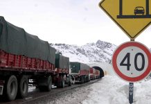 Un fuerte temporal de nieve en Mendoza bloqueó pasos fronterizos con Chile: camiones varados y consecuencias para el turismo