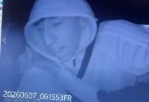 Video: engañaron a un chofer de aplicación con un falso viaje, le pusieron un cuchillo en el cuello y le robaron a bordo de su auto