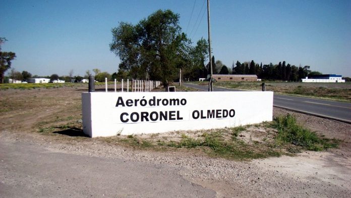 Investigan la muerte de un instructor de vuelo luego de que se cayera de una avioneta en Córdoba