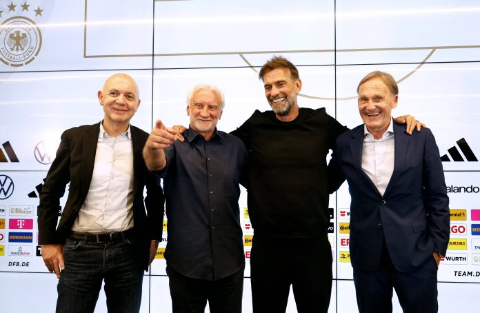 Jürgen Klopp asumió como entrenador de Alemania luego de otro traspié en el Mundial y anunció cambios en la selección