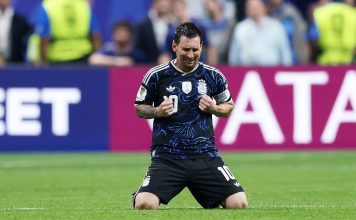 Un diario inglés acusó a la selección argentina de “tácticas antideportivas” tras su victoria en el Mundial: “Auténticos sinvergüenzas”