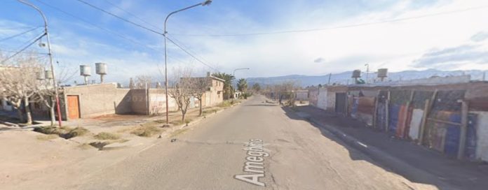 Un hombre murió en medio de un enfrentamiento armado entre vecinos de un barrio de Mendoza