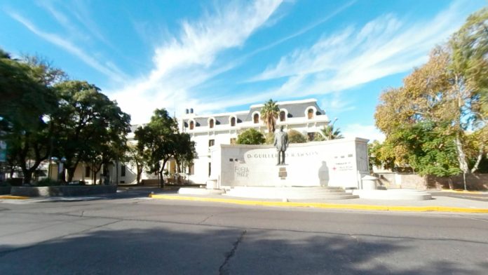 Una mujer murió atropellada por un auto que se dio a la fuga en San Juan: el conductor cayó por las cámaras de la zona