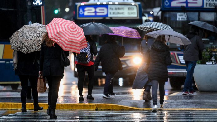 Vuelven el frío y las tormentas al AMBA luego de varios días de temperaturas primaverales