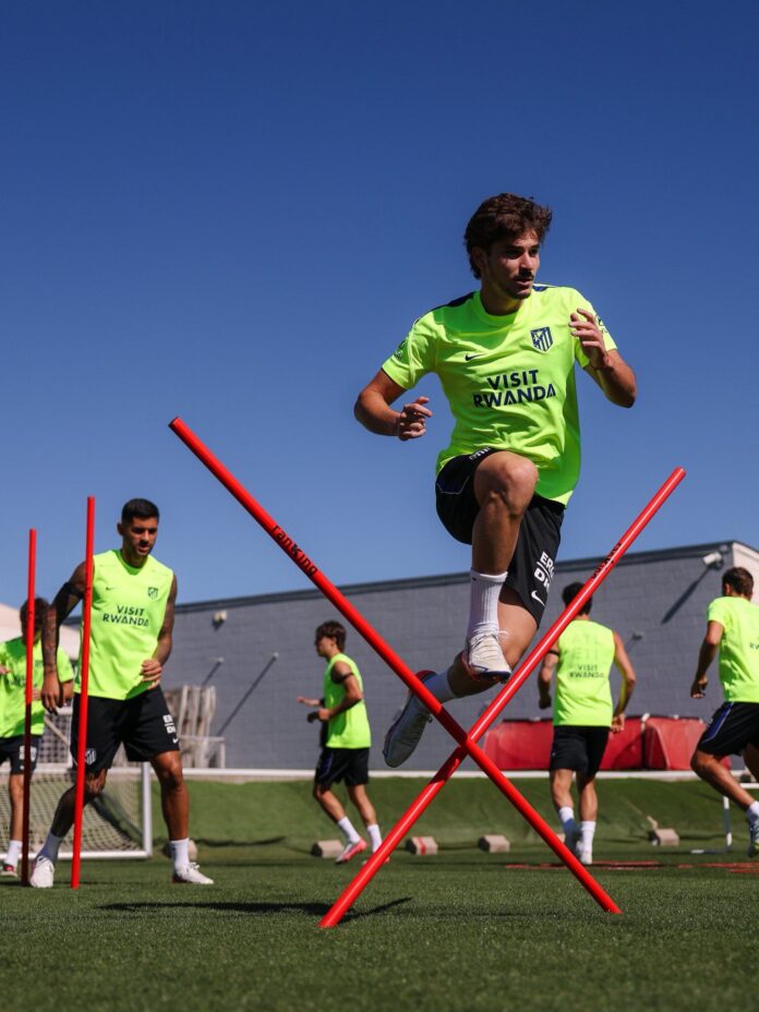 La postura que tomó Julián Álvarez en el Atlético de Madrid tras su fallido traspaso al Barcelona