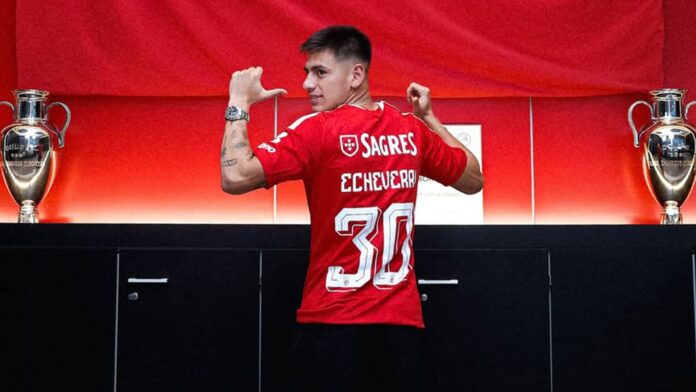 La presentación del Diablito Echeverri en el Benfica tras ser cedido por el Manchester City: “Vamos a cumplir todos los objetivos”