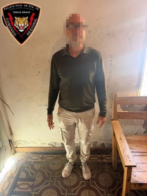Locura en Santa Fe: pasó un semáforo en rojo, arrastró siete metros a un inspector de tránsito y se escapó